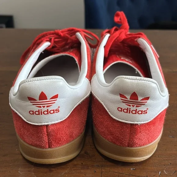 Adidas GAZELLE INDOOR SHOES- Better Scarlet / Cloud White / Gum Men’s Size 8.5 - Picture 4 of 6